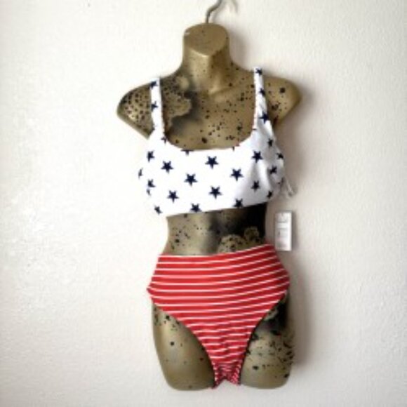 Cupshe Reversible Bikini Set - Stars & Stripes - Size Large NWT - Picture 11 of 12